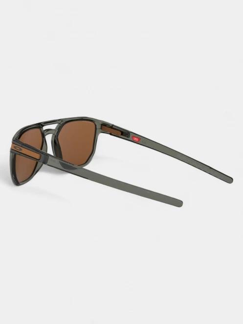 Oakley Latch Beta napszemüveg oliva színben 4