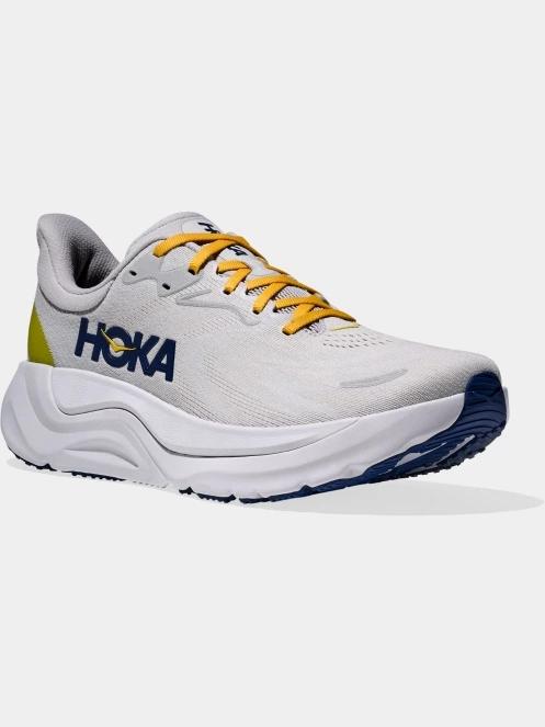 Hoka Arahi 8 férfi terepfutó cipő homok színben 2