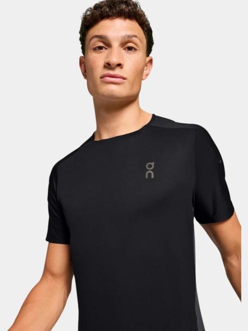 ON Performance-T férfi rövid ujjú sport póló fekete színben 4