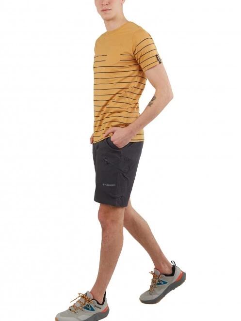 Fundango Jaggy Pocket T-shirt férfi rövid ujjú póló sárga színben 4
