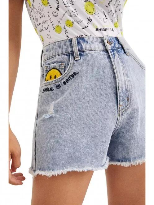 Desigual Denim Cat Smile női farmer rövidnadrág világoskék színben 5