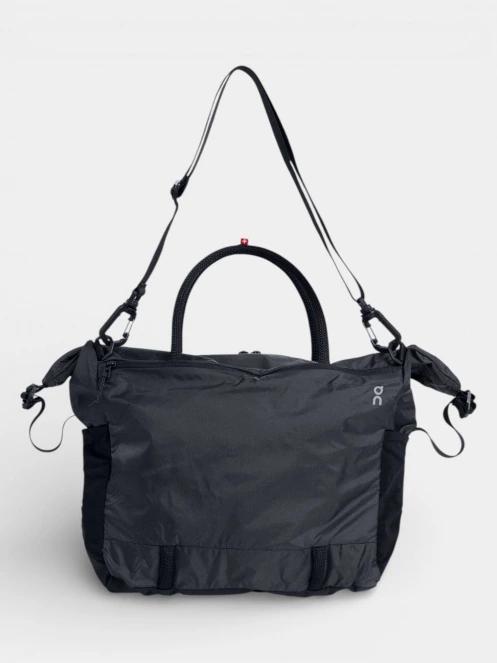 ON Track Pack 35L Lite sporttáska fekete színben 3