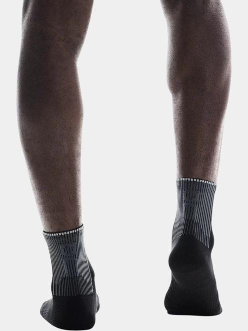 ON Performance Run Sock Mid sportzokni fekete színben 4