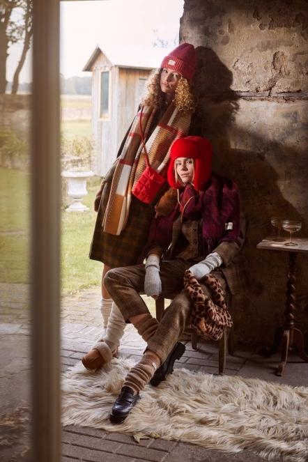 Barts Lucerne Bomber női usanka piros színben 6