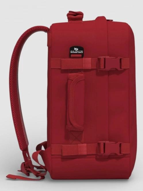 Cabin Zero CLASSIC 28L hátizsák piros színben 4
