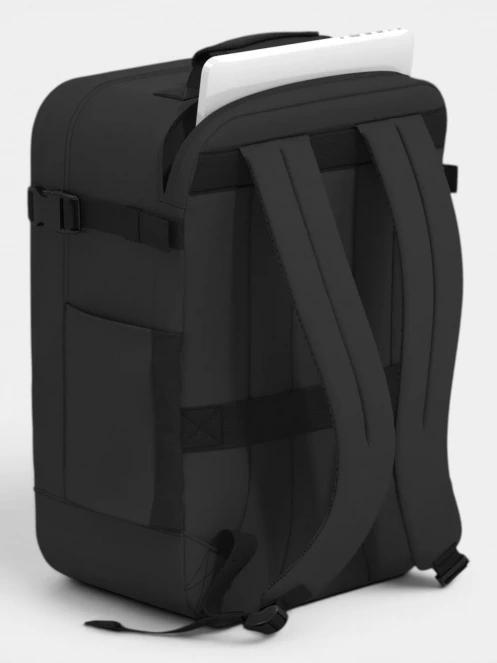 Cabin Zero CLASSIC TECH 36L hátizsák fekete színben 9