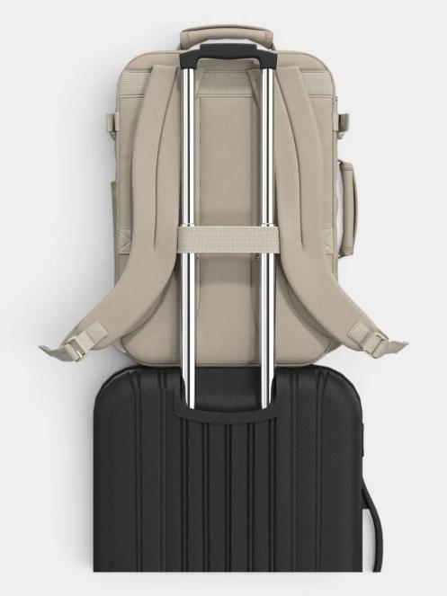 Cabin Zero CLASSIC TECH 36L hátizsák homok színben 8