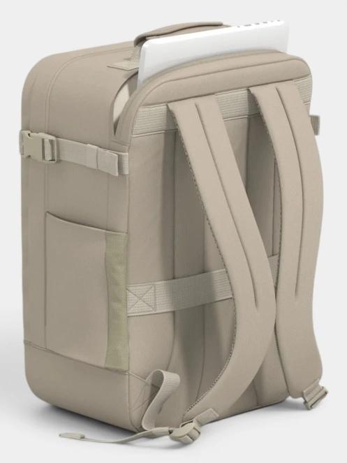 Cabin Zero CLASSIC TECH 36L hátizsák homok színben 10