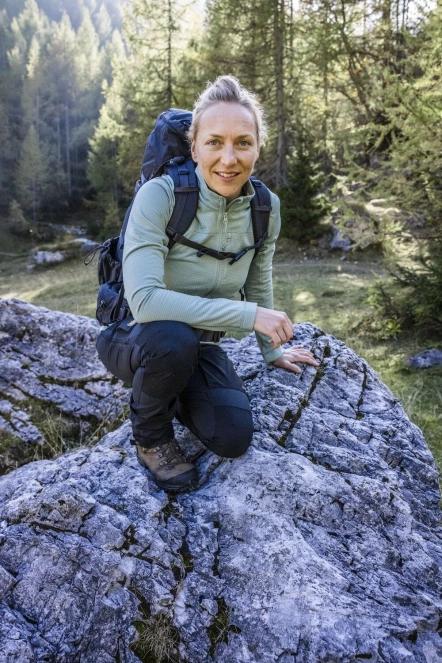 Fjallraven Keb Agile Trousers W női túranadrág fekete színben 13