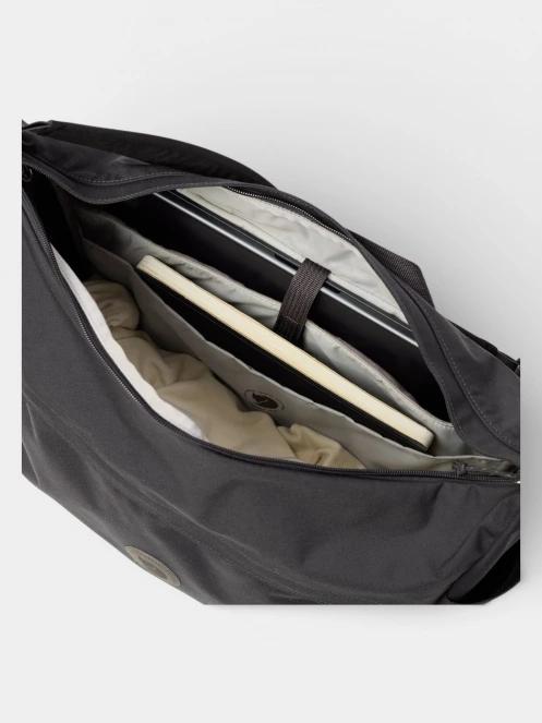 Fjallraven Färden Crossbody oldaltáska szürke színben 3