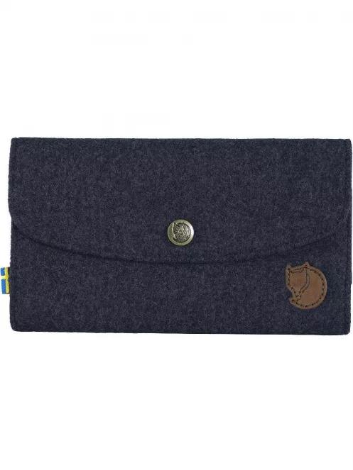 Fjallraven Norrvage Travel Wallet pénztárca sötétkék színben 2
