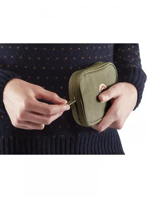 Fjallraven Kanken Travel Wallet pénztárca oliva színben 7