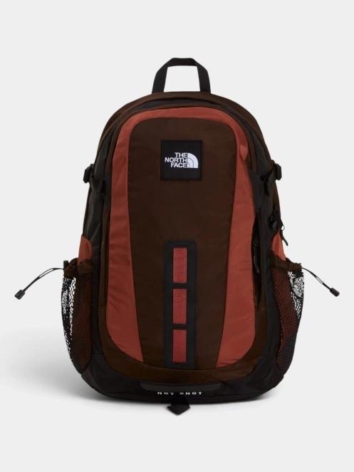 The North Face Hot Shot Se hátizsák barna színben 2