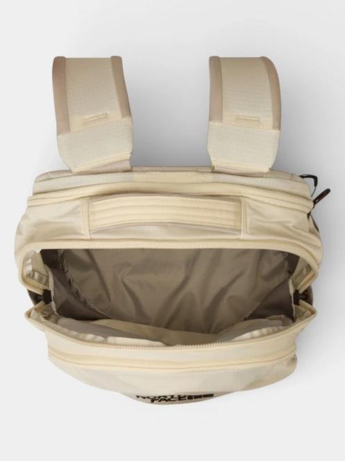 The North Face Borealis hátizsák homok színben 4