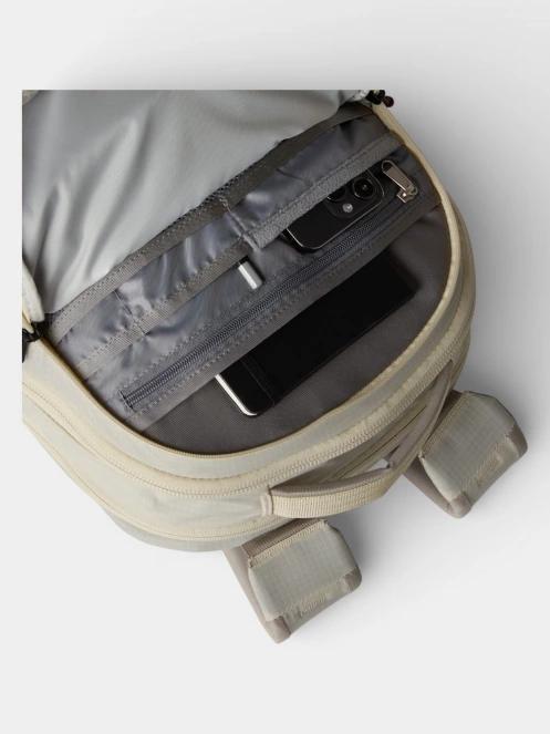 The North Face Borealis hátizsák homok színben 5