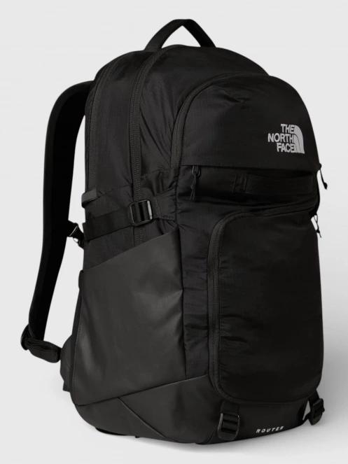 The North Face Router hátizsák fekete színben 2