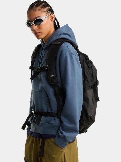 The North Face Router hátizsák fekete színben 8