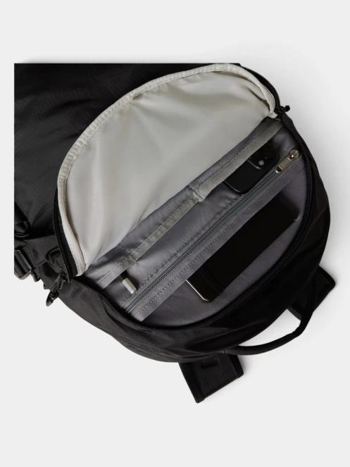 The North Face Router hátizsák fekete színben 5