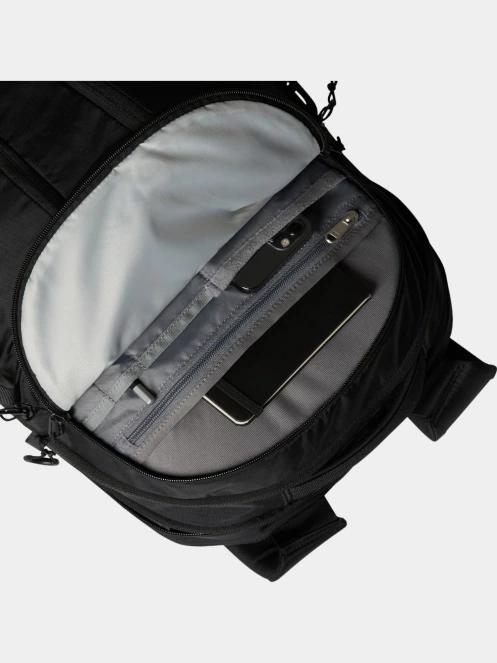 The North Face Surge hátizsák fekete színben 6