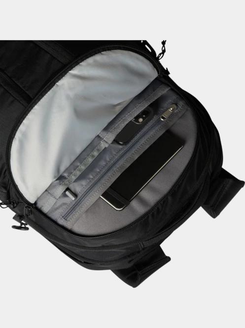 The North Face Surge hátizsák fekete színben 5