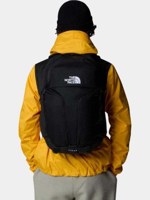 The North Face Surge hátizsák fekete színben 9