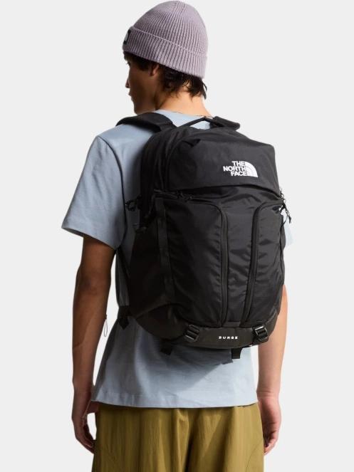 The North Face Surge hátizsák fekete színben 9