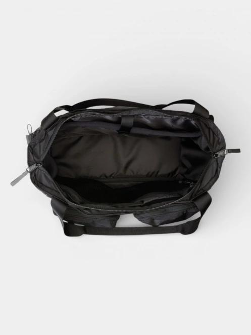 The North Face Base Camp Voyager Tote válltáska fekete színben 4