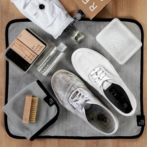 ON Shoe care set Signature Shoe Laundry Cleaning Kit tisztítószer barna színben 13