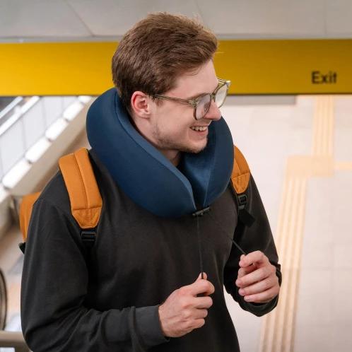 Cabin Zero Travel Pillow nyakpárna sötétkék színben 6