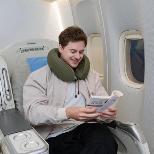 Cabin Zero Travel Pillow nyakpárna oliva színben 6
