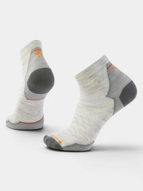 Smartwool Run Zero Cushion Ankle Socks férfi sportzokni homok színben 2