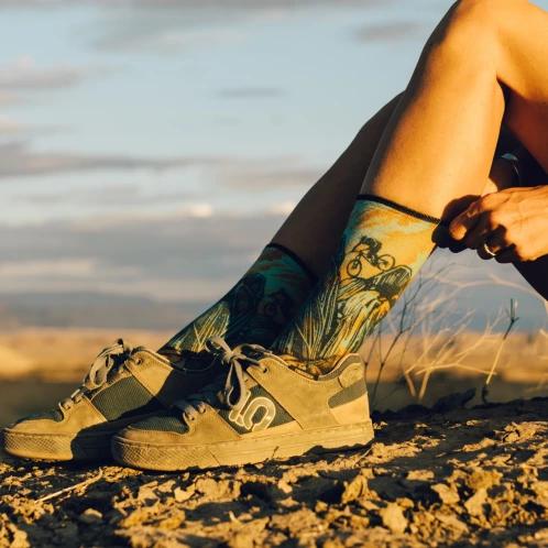 Smartwool Bike Zero Cushion Rugged Ride Print Crew sportzokni multikolor színben 4