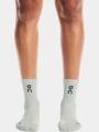 ON Performance Run Sock Mid sportzokni világoszöld színben 1